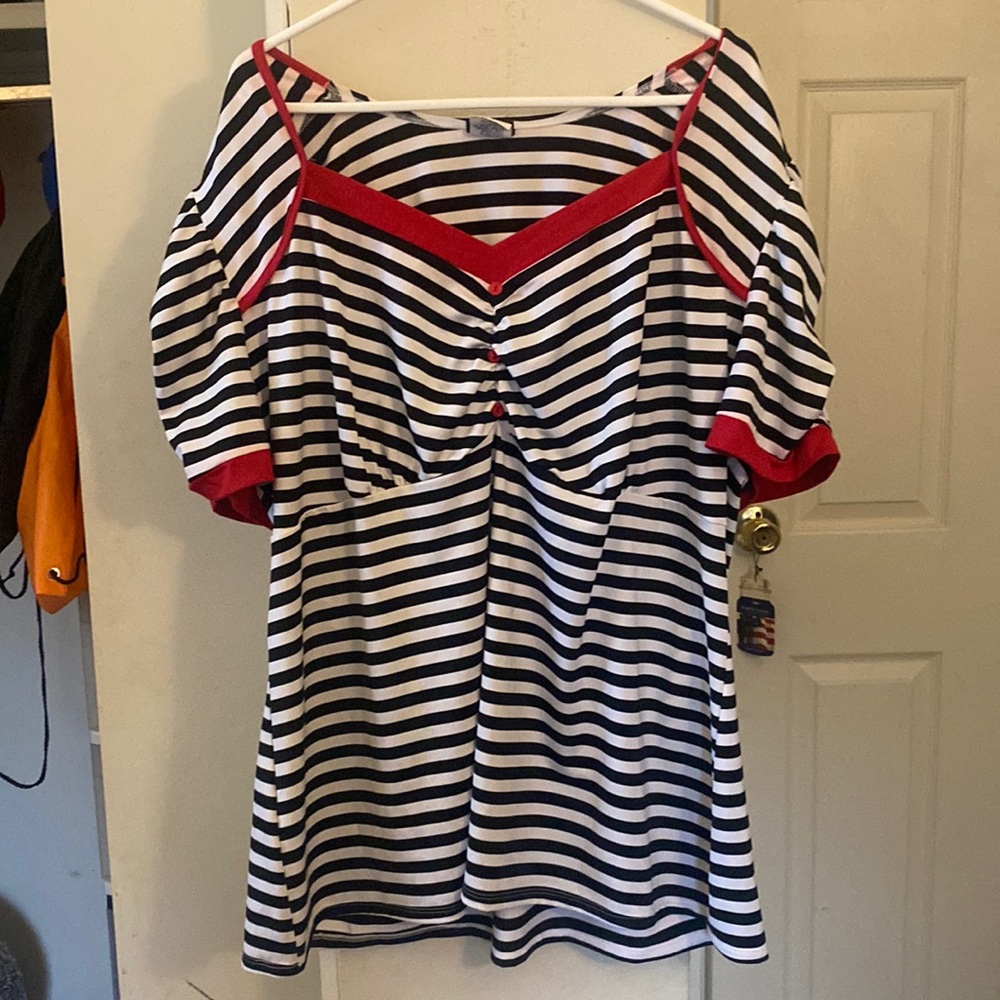 Torrid Size 4 Top